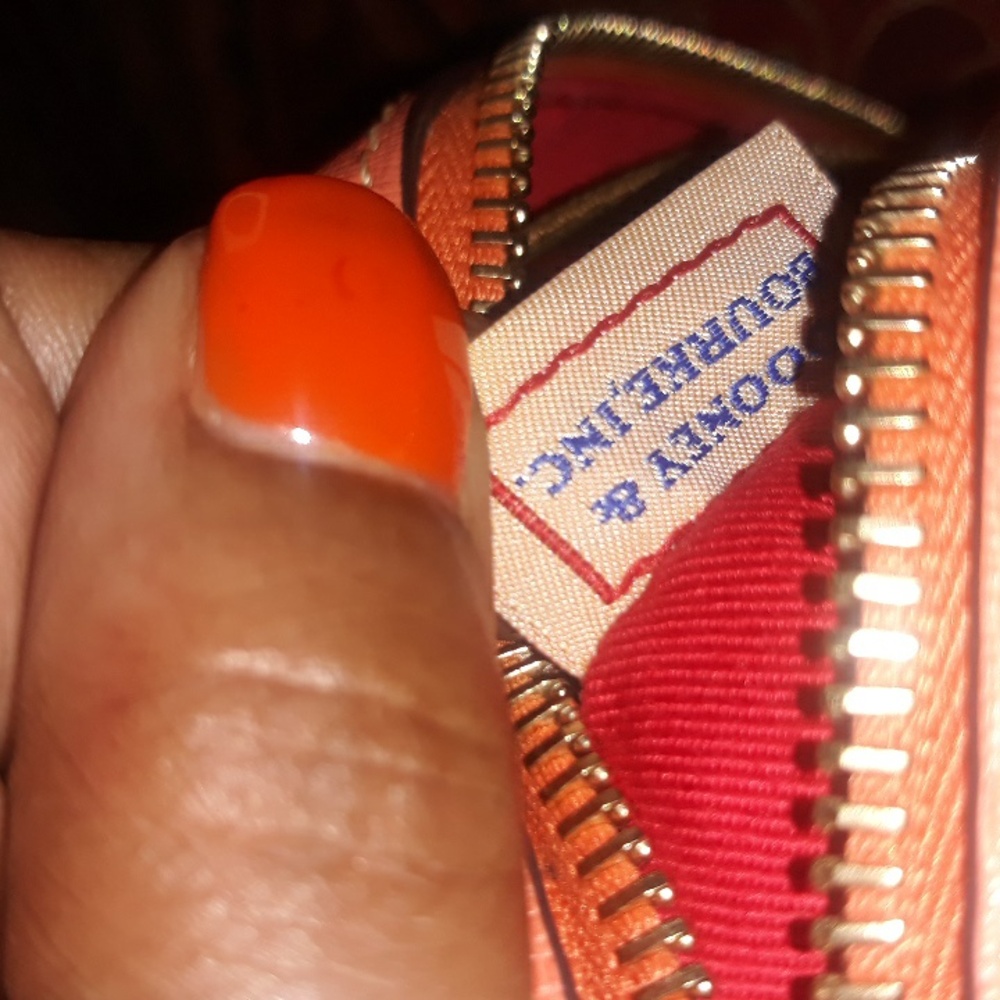 Dooney & Bourke Saffiano Leather Camera Crossbody Bag NWOT - Picture 7 of 8